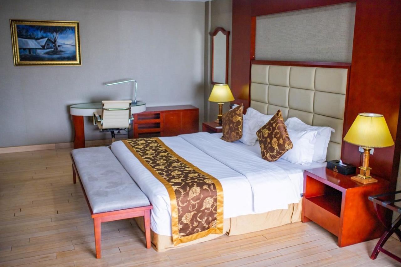 Hotel Sunshine Enugu Exteriör bild