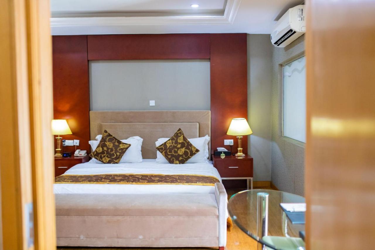 Hotel Sunshine Enugu Exteriör bild